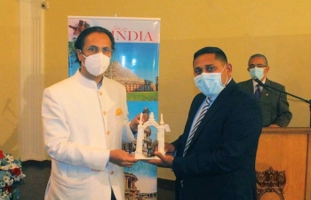 Ambassador Abhishek Singh spoke in Valencia on the achievements of India in various fields #India@75. Ambassador specially highlighted India's role as pharmacy of the world and contribution through Vaccine Maitri